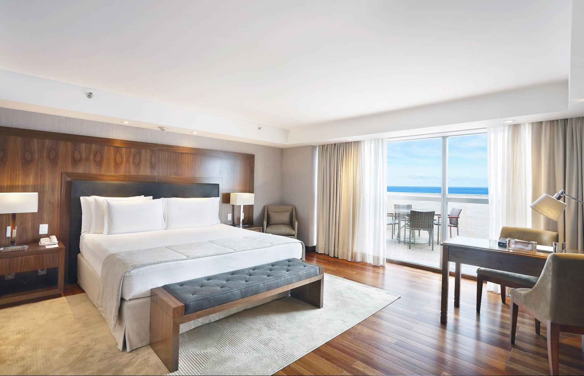 Windsor Marapendi Hotel Rio de Janeiro Exteriér fotografie A bedroom at the InterContinental Miami