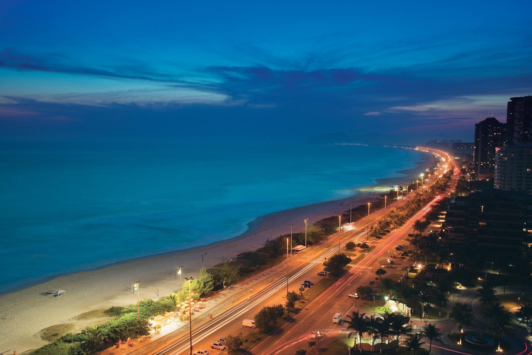 Windsor Marapendi Hotel Rio de Janeiro Exteriér fotografie Ocean Drive at night