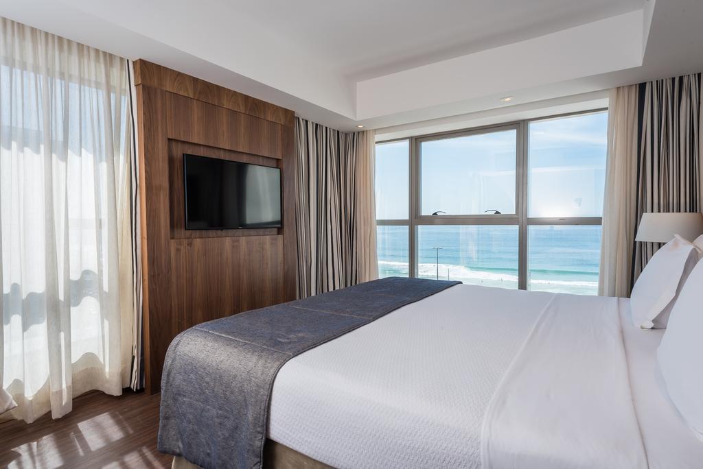 Windsor Marapendi Hotel Rio de Janeiro Exteriér fotografie A bedroom at the Hilton Tel Aviv